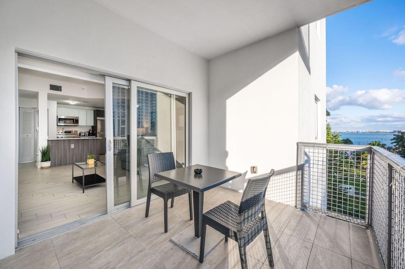 마이애미 Subtle 2 Bed In Edgewater Downtown With Free Parking 아파트 외부 사진